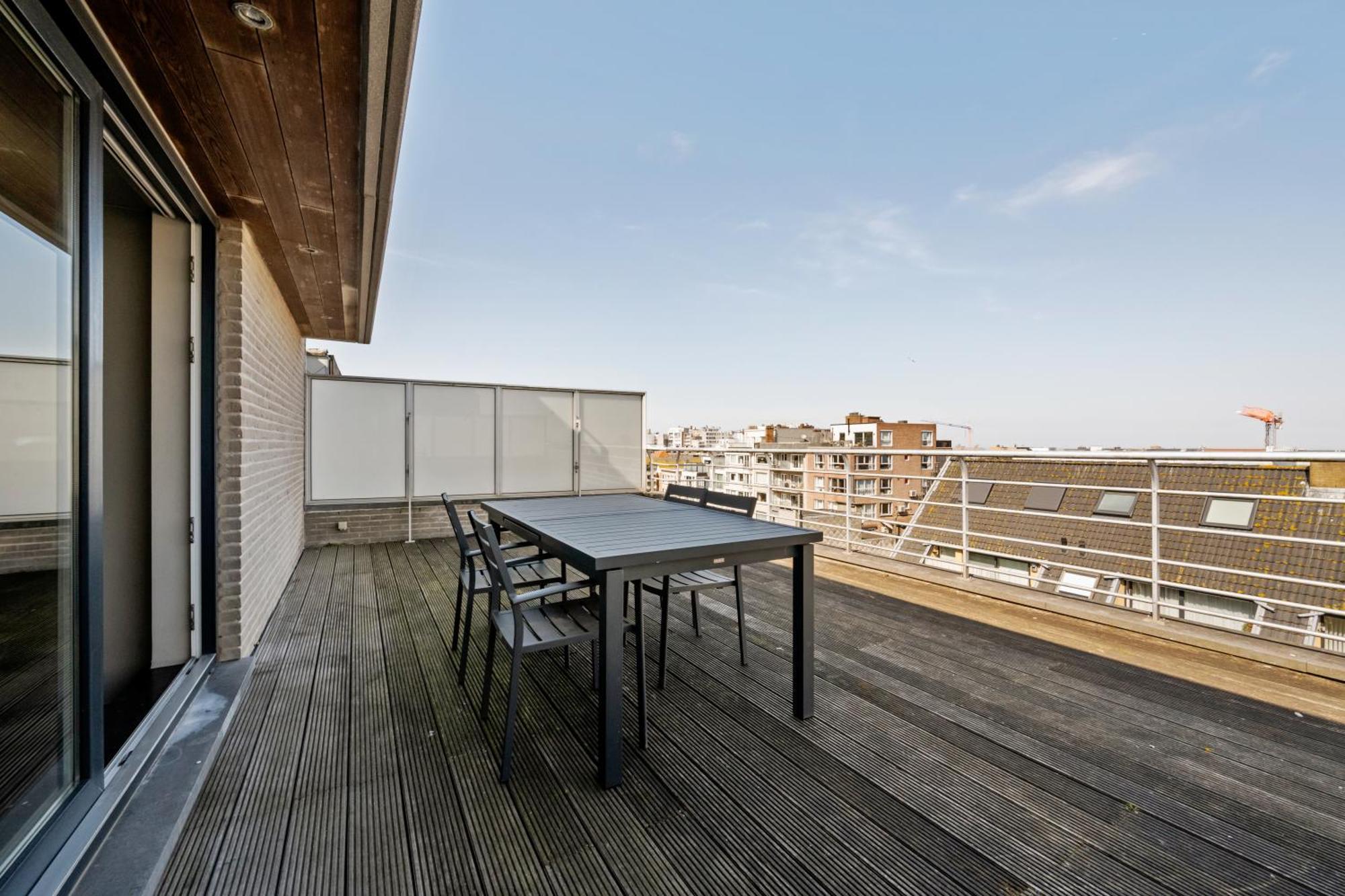 Centrum Oostende! Zeer Grote Terrassen!